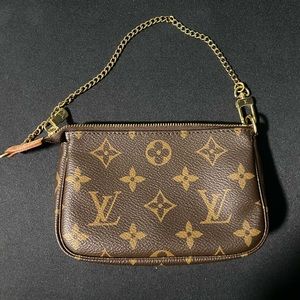Louis Vuitton Mini Pochette Monogram